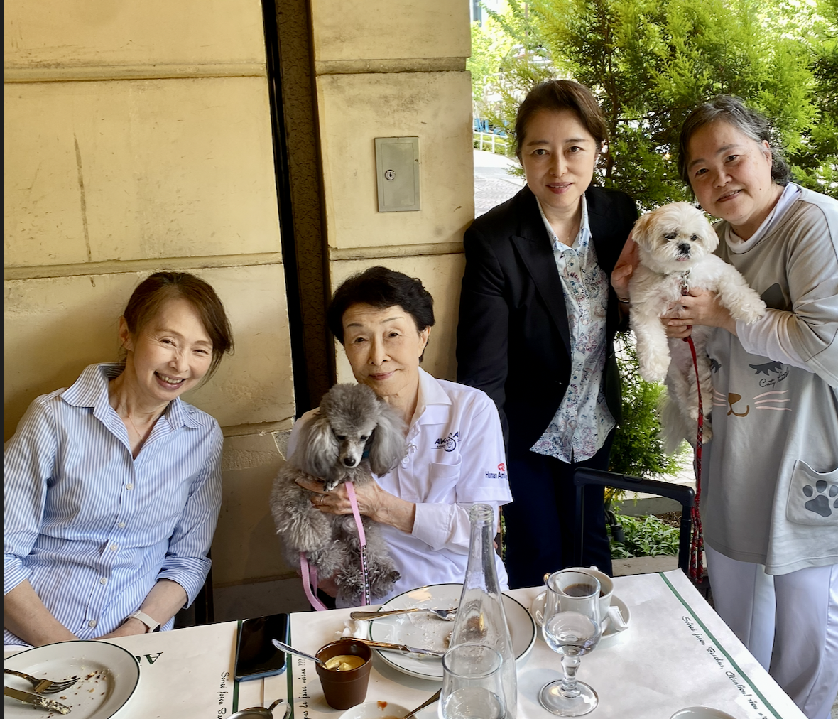 レストランでの集合写真