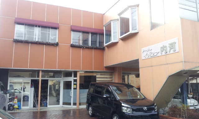 image-middle
